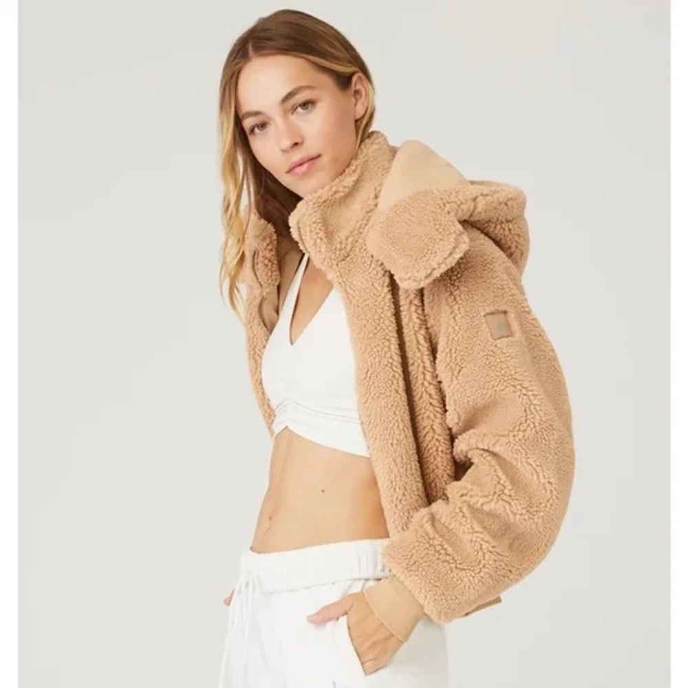 Alo Yoga Foxy Sherpa jacket medium